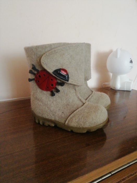 Продам детские валенки