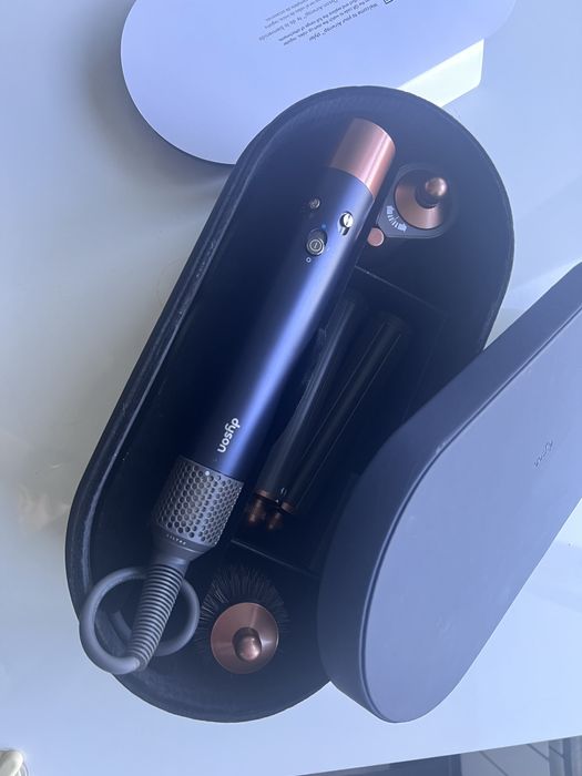 Dyson Airwrap тъмно син