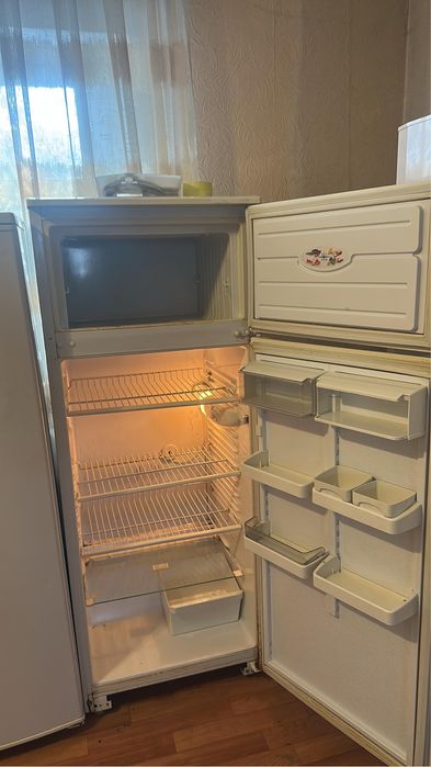 Продам Холодильник Атлант Бирюса