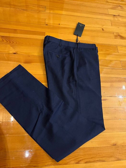 Продается жилет , брюки и штаны оригинал