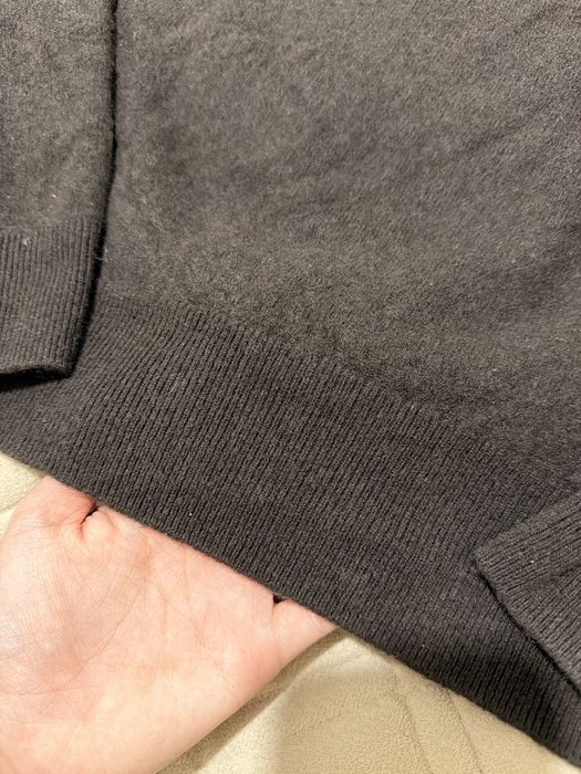 Свитер шерстяной