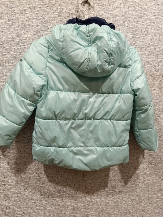 Куртка на девочку весна-осень.