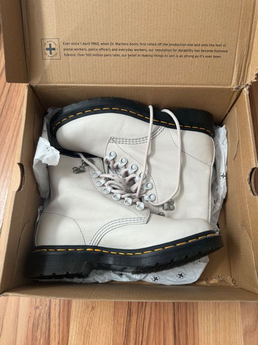 Dr Martens ghete albe NOI