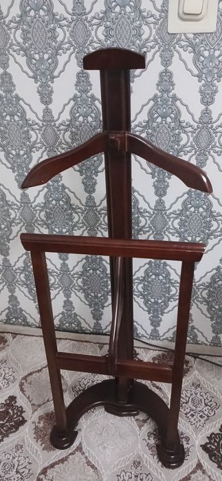 Кийим куядиган мебель