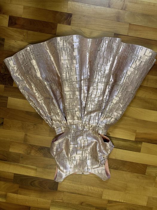 Розова рокля Юнона