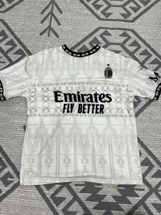 кастомная футболка milan