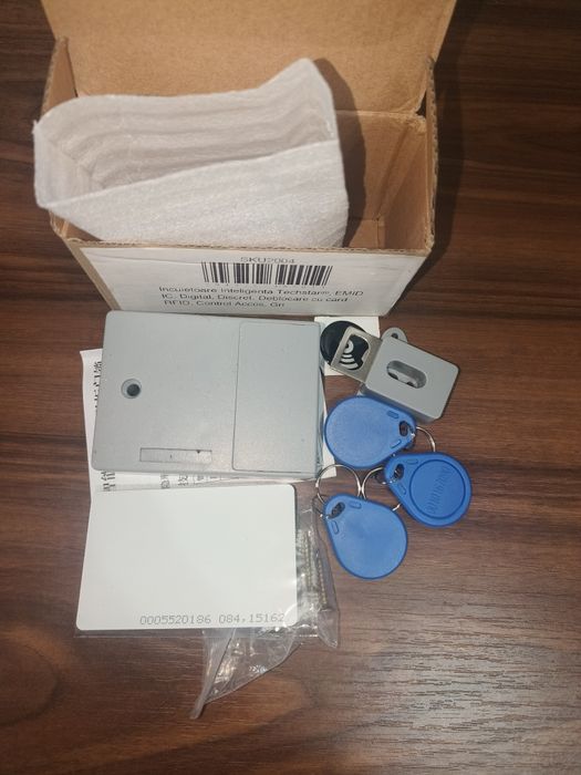 Vând încuietoare inteligentă