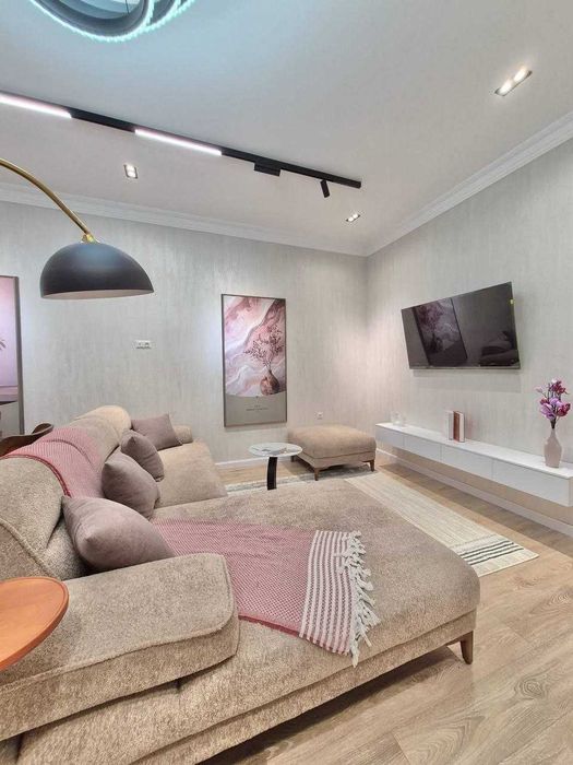 Супер Цена! Продается 2-комнатная квартира на Мирзо Улугбеке!