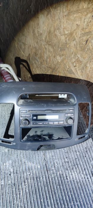 Продам штатный автомагнитофон на хендай элантра, аванте 4го поколение