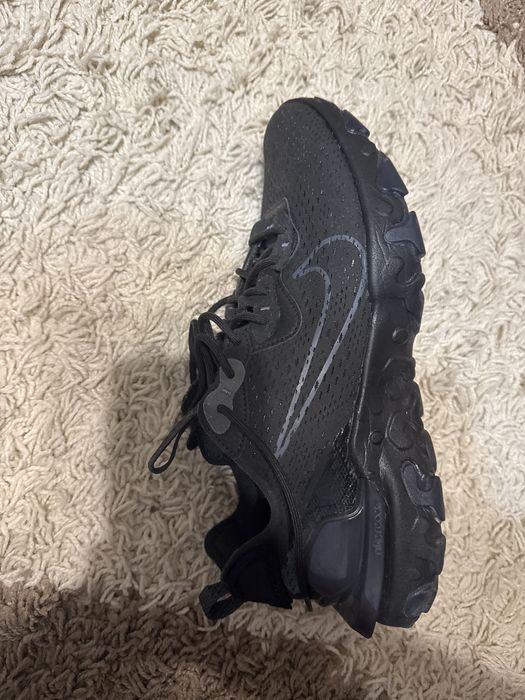 Adidasi nike react  vision negri  marimea 45.5