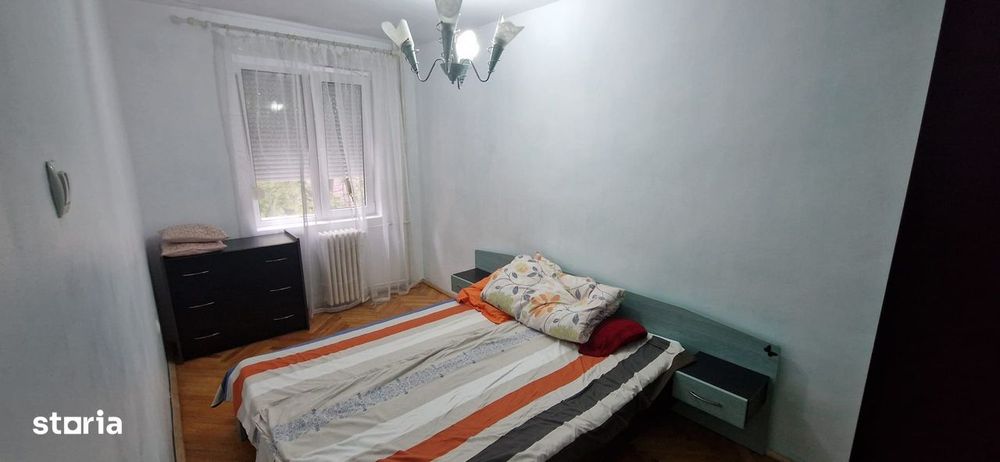 Apartament 3 Camere Etaj 1 Complexul studentesc 450 euro