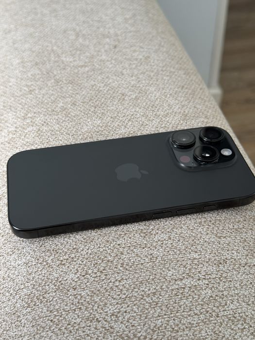 Продам 16 pro iphone