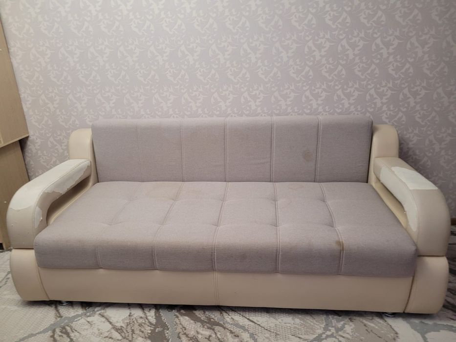 Светлые Диваны раскладные 2 шт