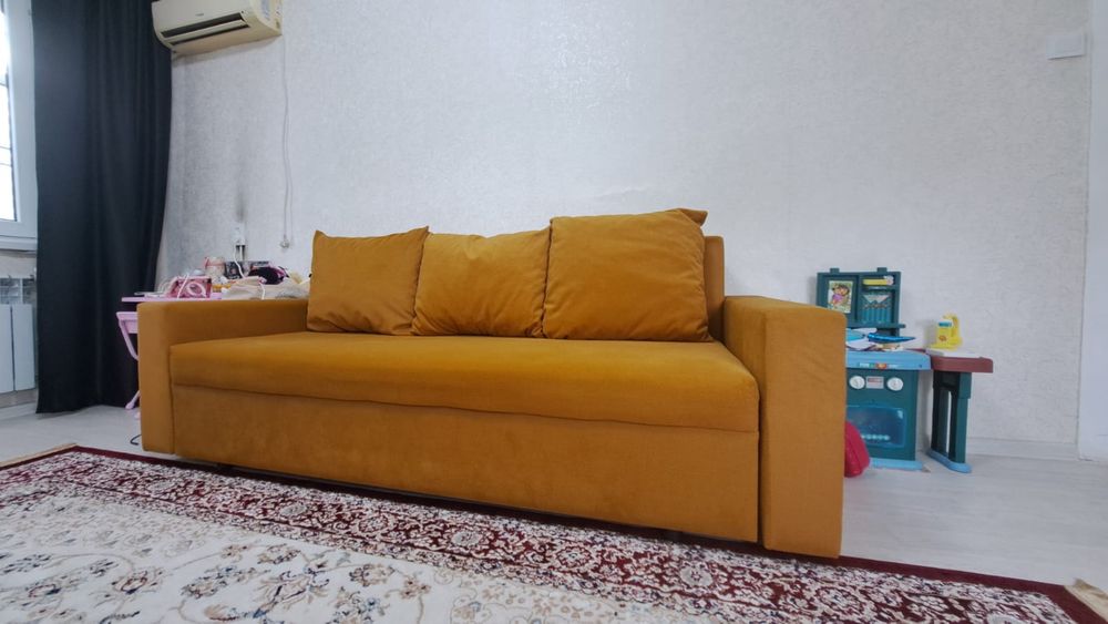 Продам диван раскладной, не новая,но чистая