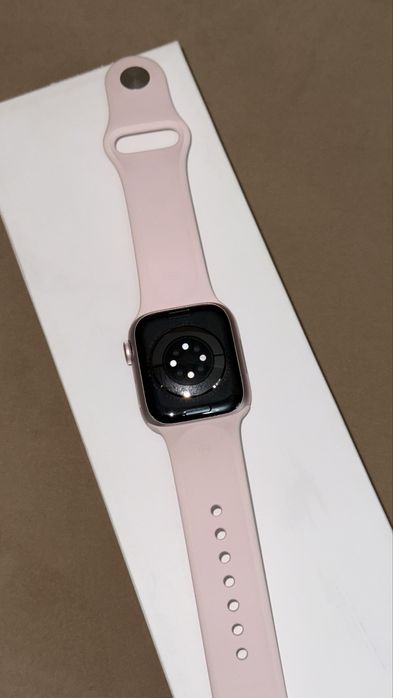 Продаю Apple Watch 9 series 41mm