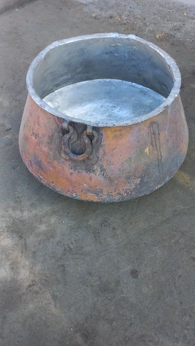 Мис козон сотилади