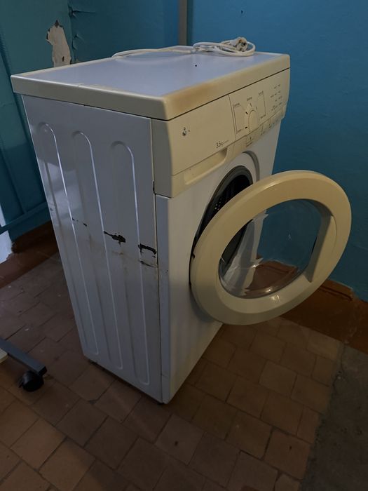 Продам стиральную машинку