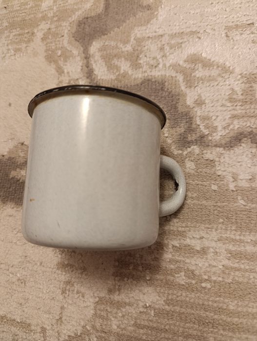 Продам кружку эмалированную.