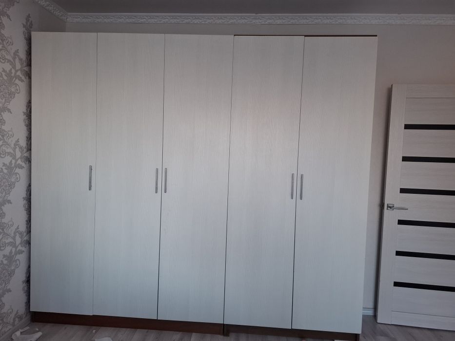 Продам шкаф 5-х дверный