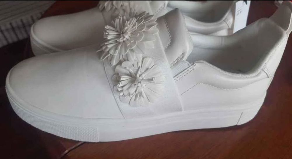 Нови дамски обувки, размер 38 на HM