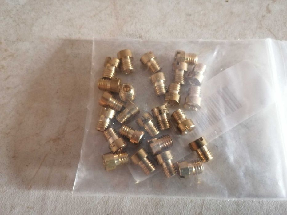 Жигльори за карбуратор M4 (4 мм) . Различни видове