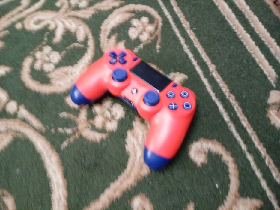 Джойстик playStation 4 можно на телефон