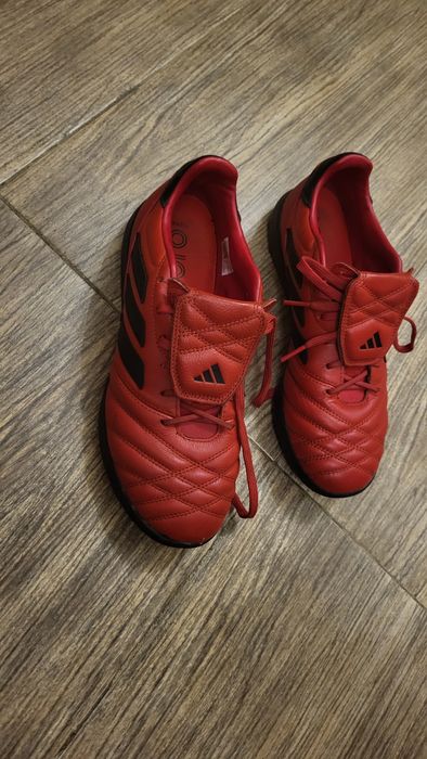 Футболни обувки стоножки Adidas 40,5 номер