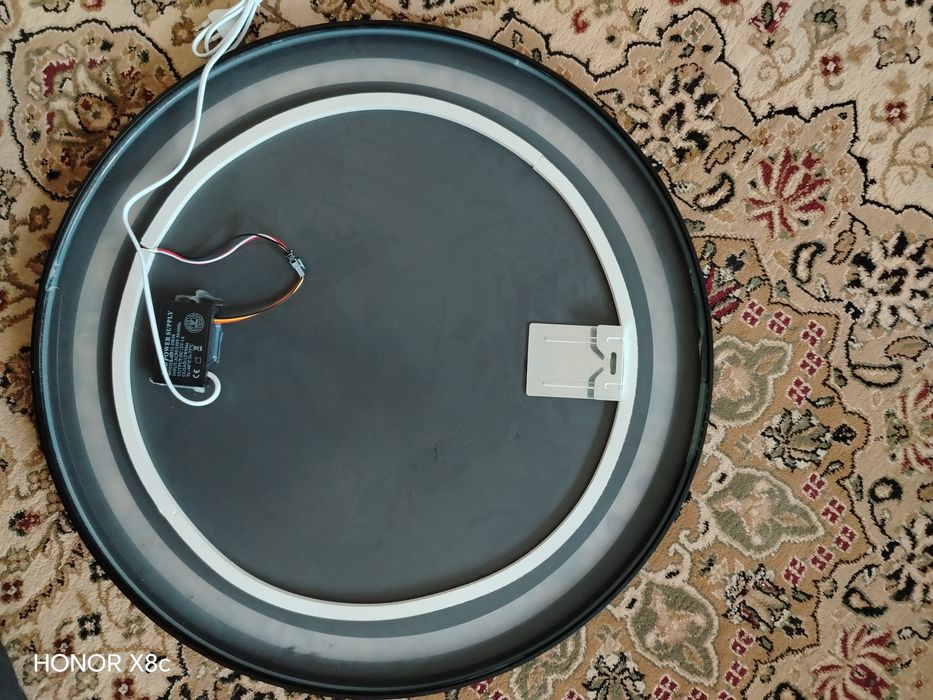 Зеркало с подсветкой 60*60