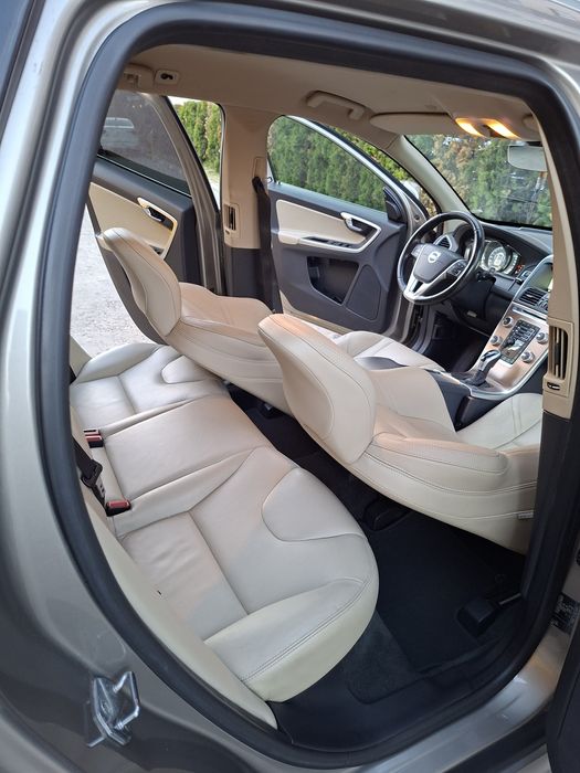 Proprietar Vand  Volvo xc60 4x4
