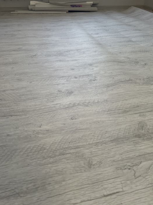 Продам линолеум новый