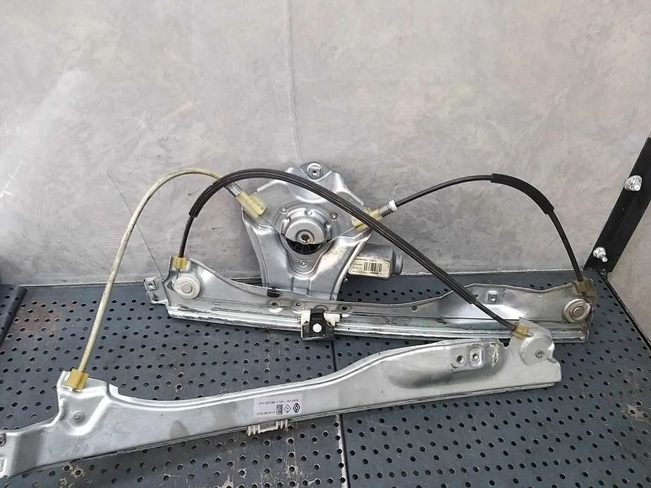 Macara motoras stanga fata renault clio 3 400860f 8200291145 981282103