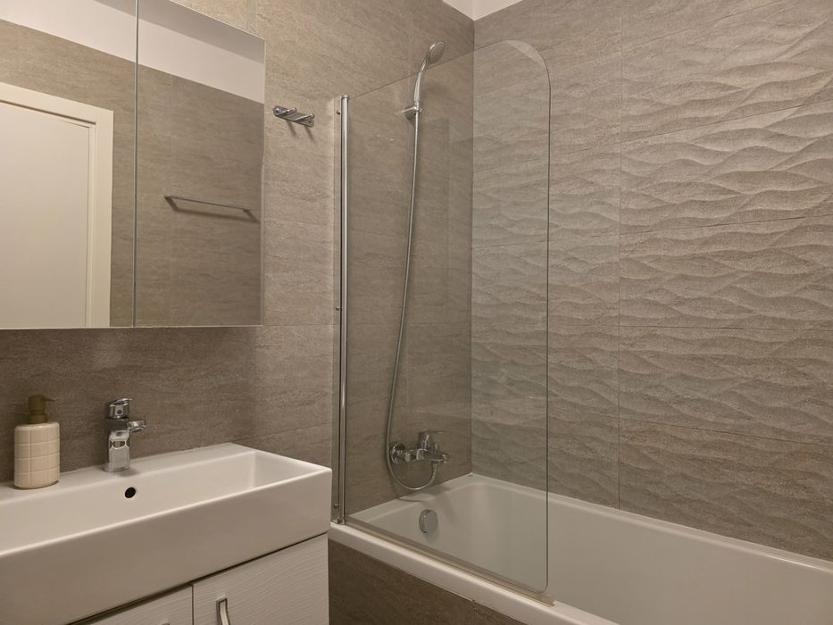 Închiriez apartament 2 camere proprietar