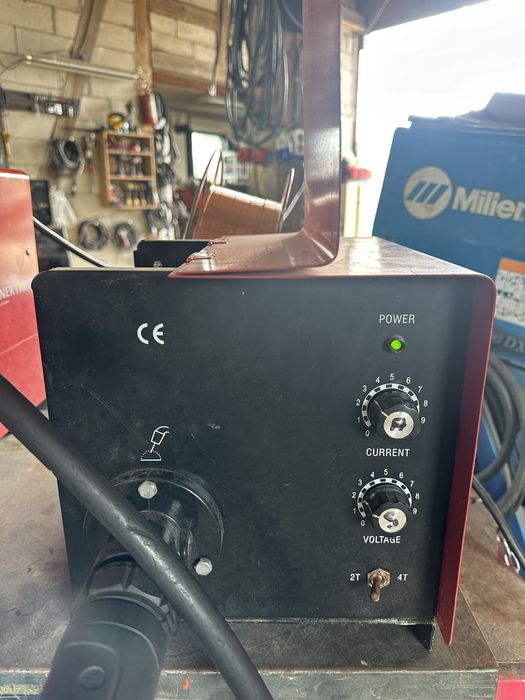 Aparat de sudura mig 250 amperi.