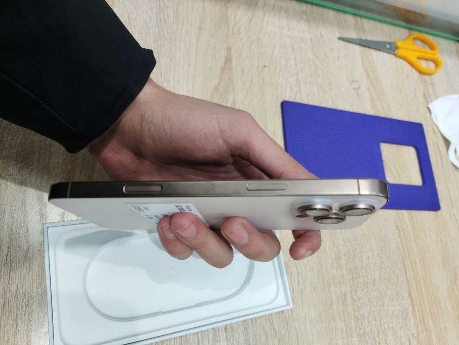 Телефон Iphone 16 max