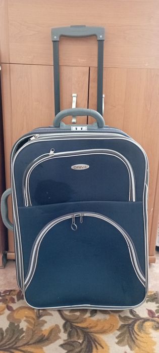 Дорожный чемодан