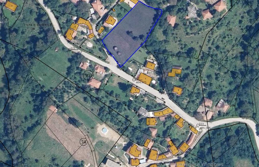 Парцел /дворно място/ в регулация в село Войнежа