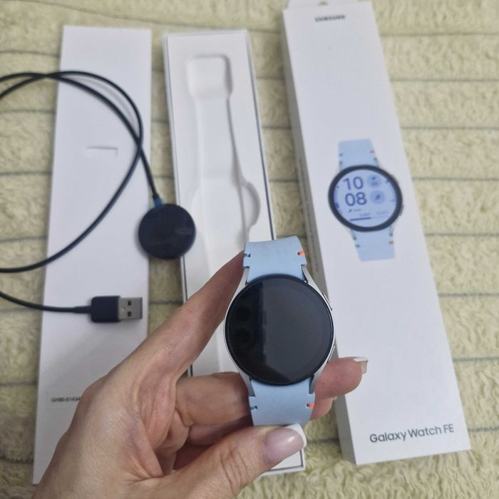 ПродамGalaxy watch FE