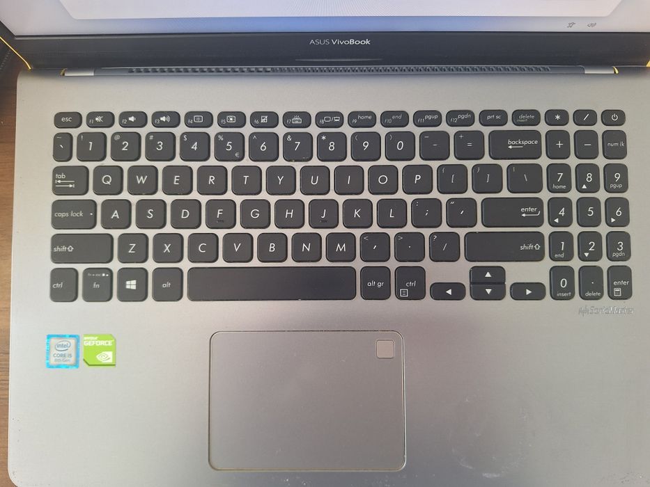 Ultrabook Asus VivoBook 2019 (i5, 8GB RAM, 256 GB SSD)