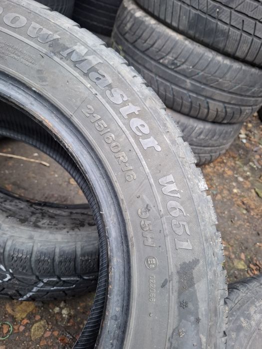 Vand 2 anvelope 215 60 16 petlas de iarna bune