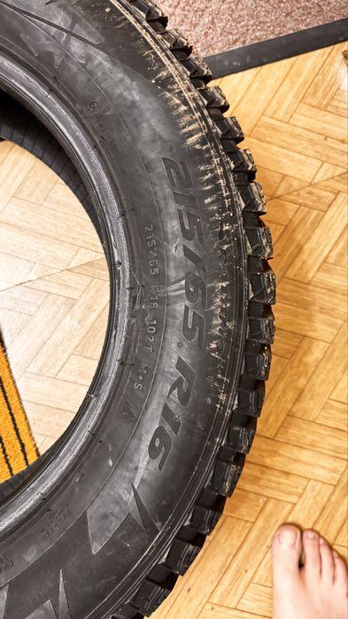 Продам зимние шипованые шины