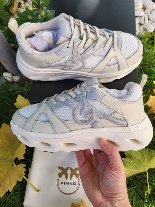 Оригинални сникърси Pinko