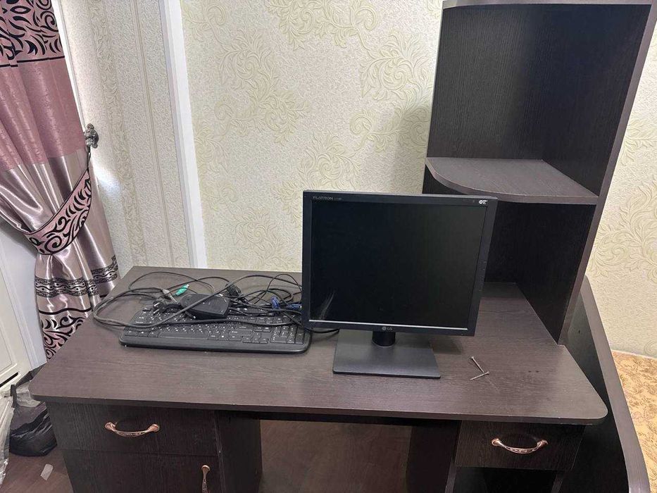 Мебель комплект сотилади