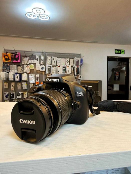 Aparat foto Canon EOS 4000D