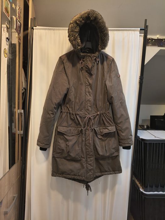 Geacã groasã Tommy Hilfiger