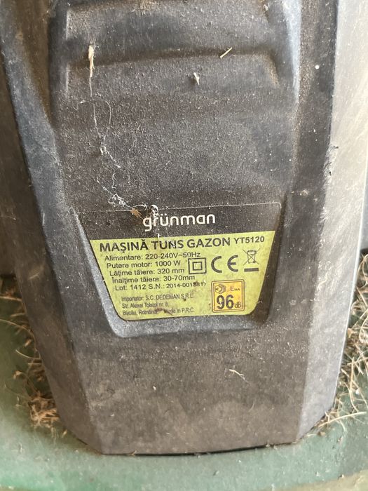 Masina de tuns gazon electrica !