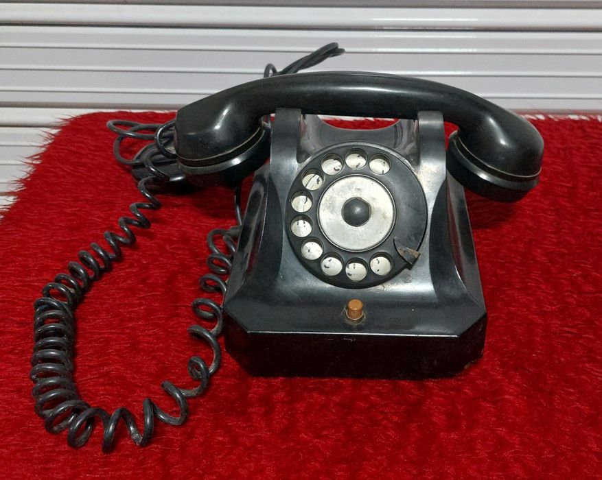 Ретро телефон червен 13 броя