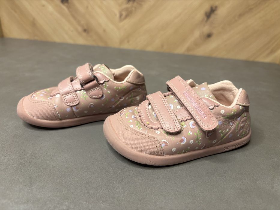 Маратонки Biomecanics 22