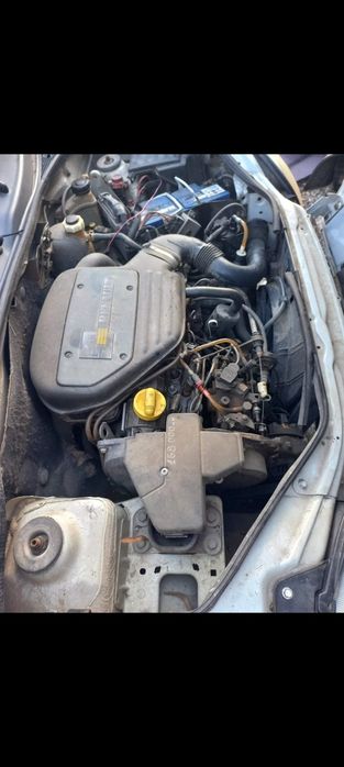 Продавам Рено канго 1.9д на части