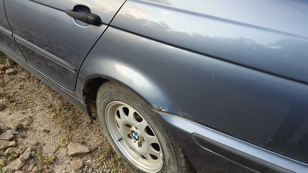 Vand BMW 316i E46, benzină, funcțional, acte în regulă – necesită tinichigerie