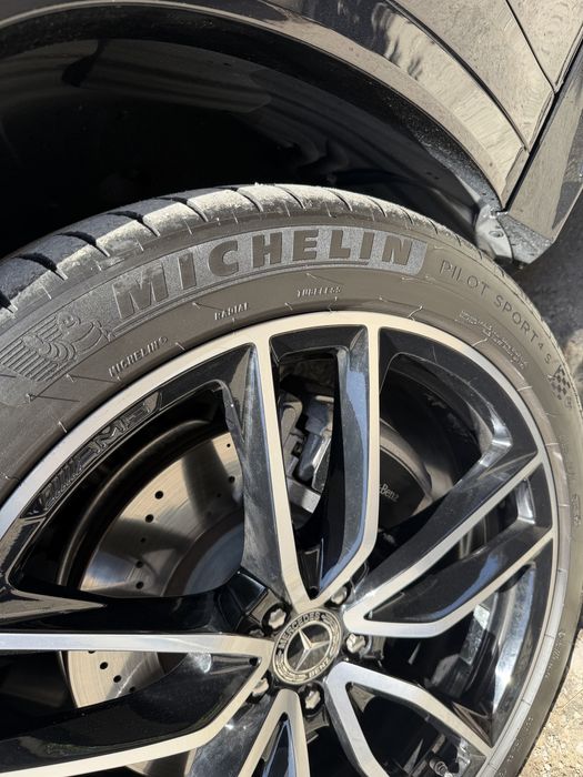 Mercedes Benz GLS 580 AMG